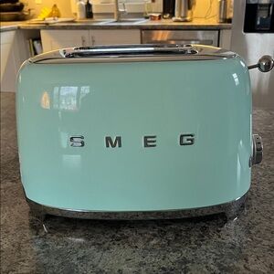 SMEG Pastel Green Toaster